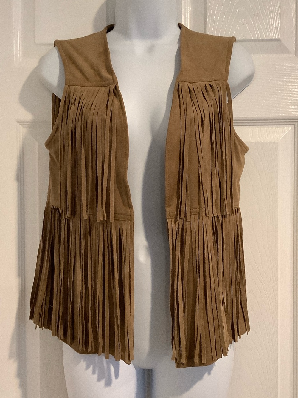 LILA ROSE Tan Faux Suede Tassel Festival Coastal Cowgirl Country Western Vest S